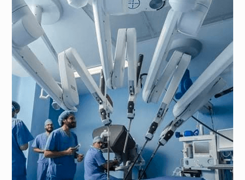 Slider image (5) Dr. Alejandro Lira Dale - Urologist